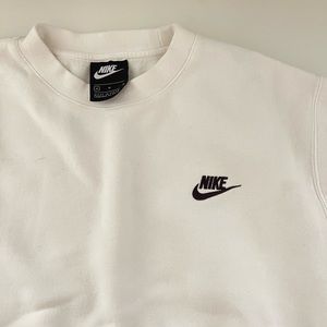 white nike crew neck